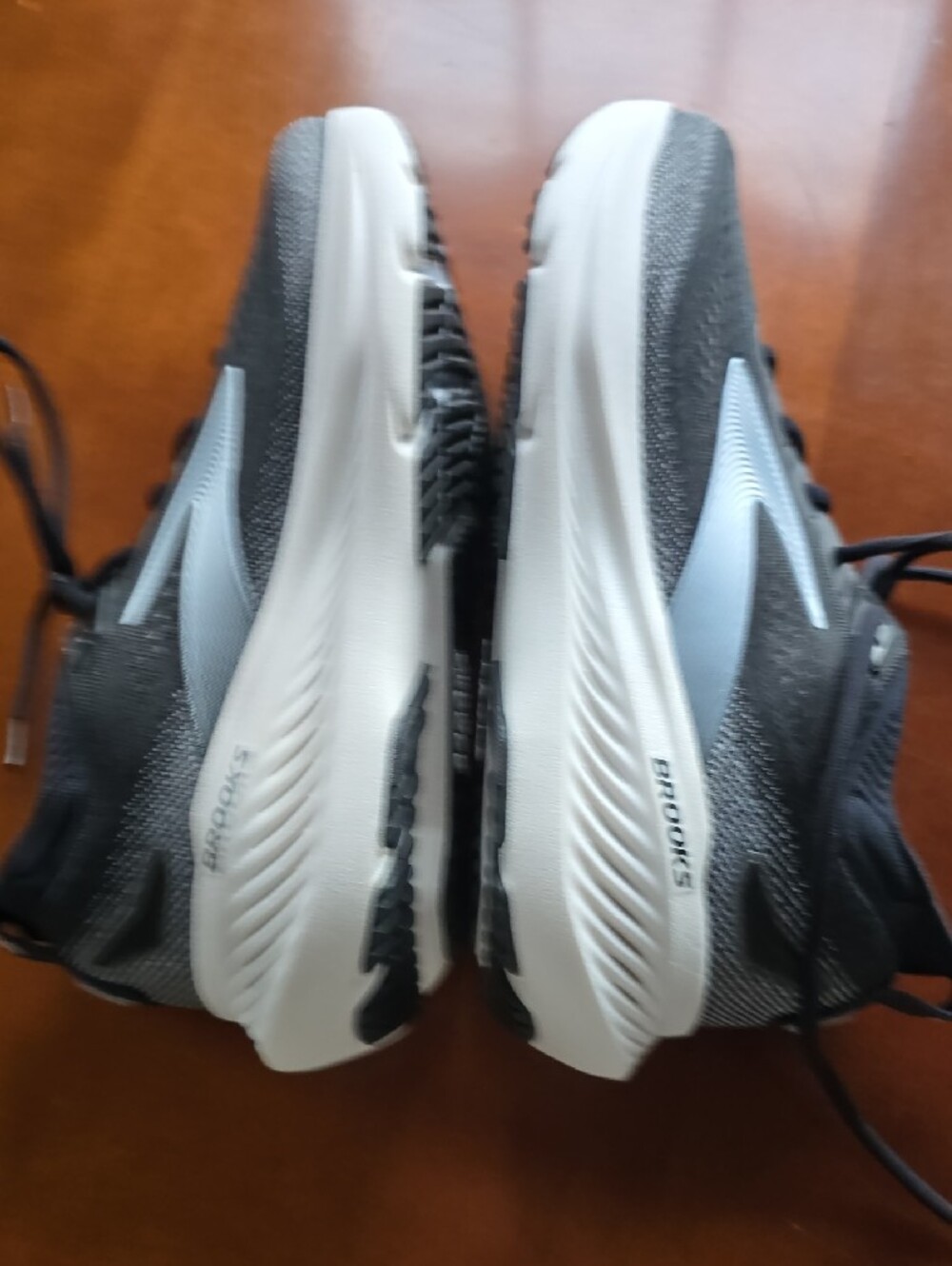 Brooks Glycerin 23 Running Shoes Black/Grey/White Womens 10.5 - Picture 3 of 6